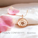 bijou fleur de naissance decembre rose noel