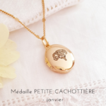 collier fleur de naissance janvier oeillet