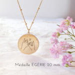 collier personnalise femme dessin main coeur