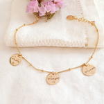bracelet prenoms graves sur breloque plaque or