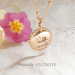 bijou personnalise dessin deux mains