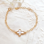 bijou croix or et nacre