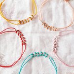 bracelet-cordon-femme-argent-ete-summer-vibes-bleu-rouge-safran-peche-rose