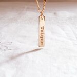 collier-garcon-personnalise-barre