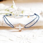 bracelet-croix-cordon-et-nacre