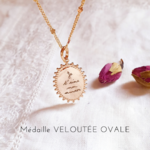 collier-personnalise-femme-gravure-ecriture