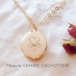 bijou-medaillon-gravure-coeur-infini