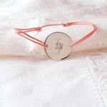 bracelet prenom personnalise intiale cadeau religieux cordon adoree