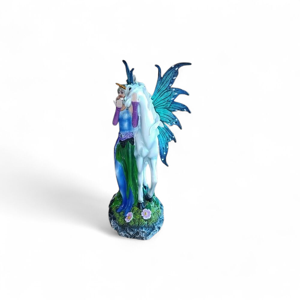 fee-bleue-avec-licorne-1