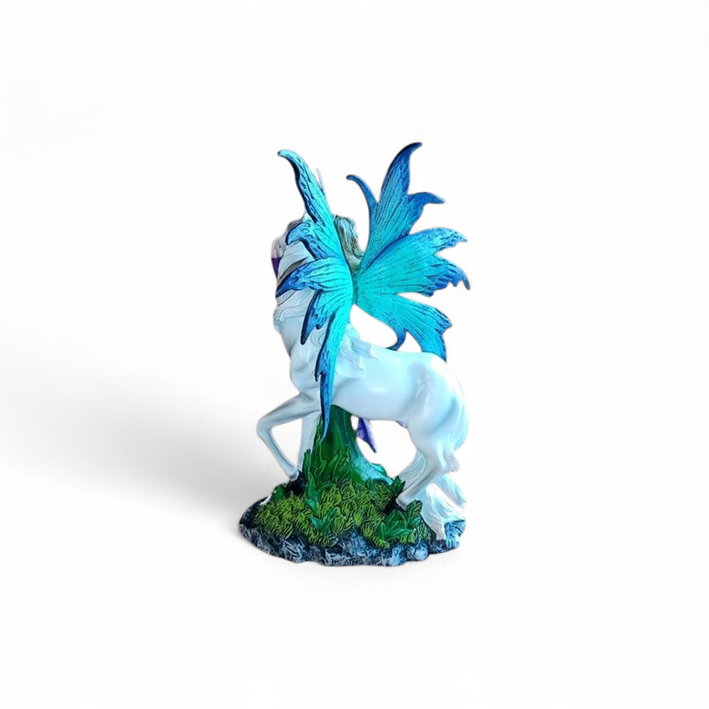 fee-bleue-avec-licorne-2
