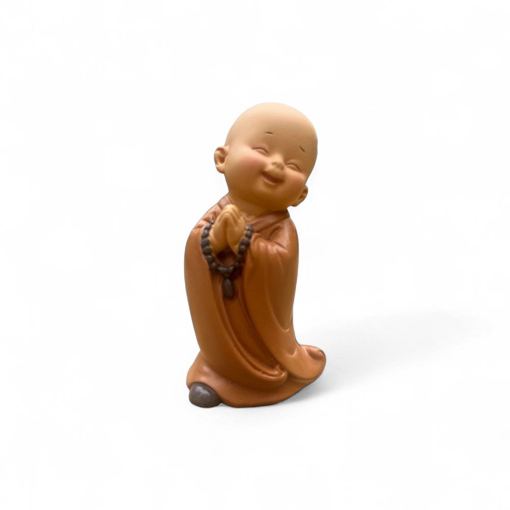 figurine-bebe-bonze-avec-chapelet-sm-23q7