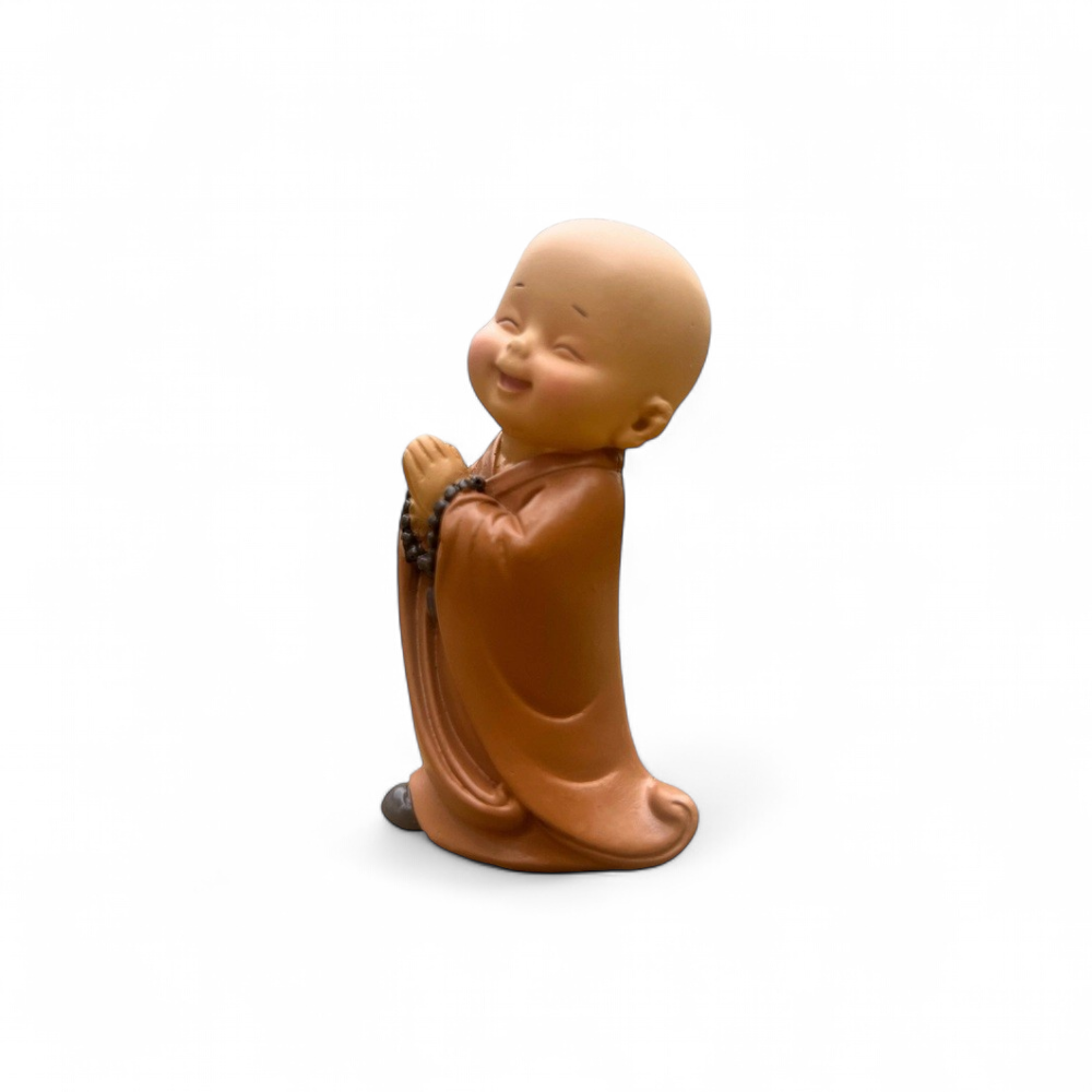 figurine-bebe-bonze-avec-chapelet-4