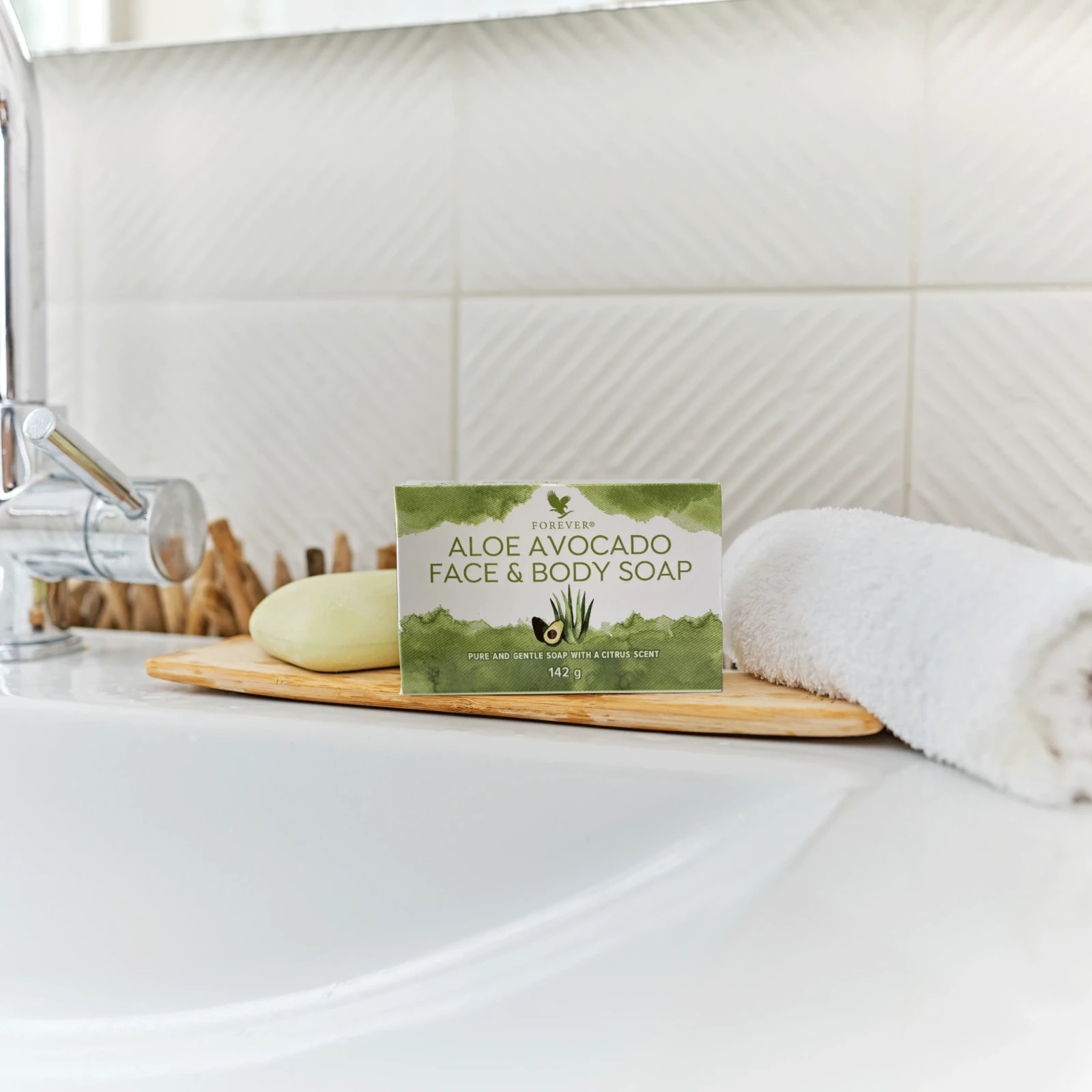 aloe-avocado-face-and-body-soap 1