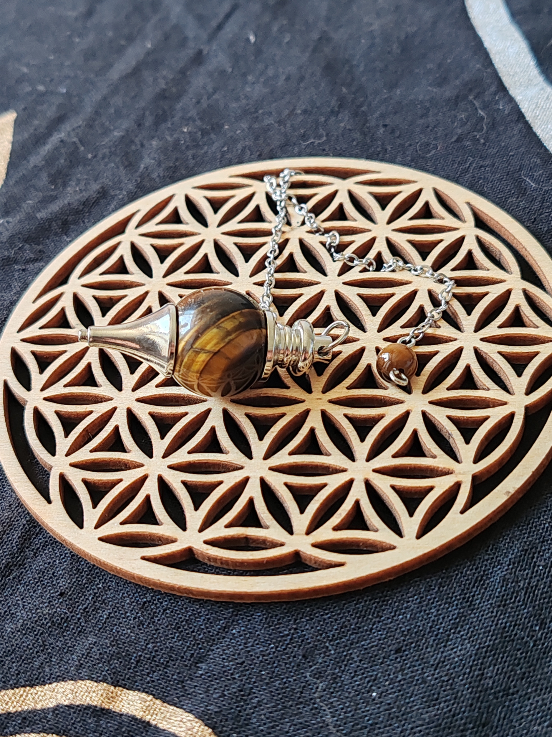 PENDULE OEIL DE TIGRE