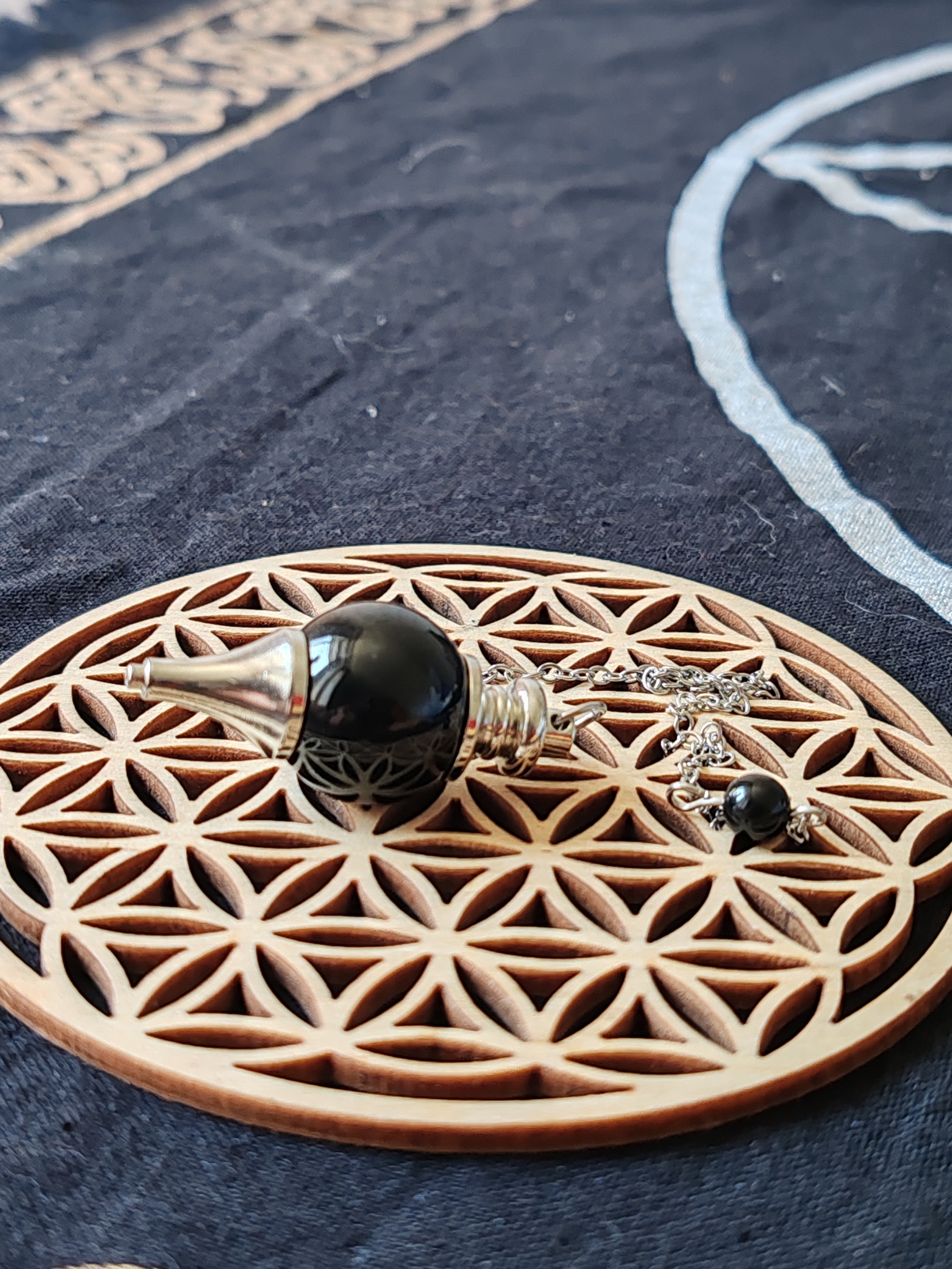 PENDULE OBSIDIENNE NOIRE
