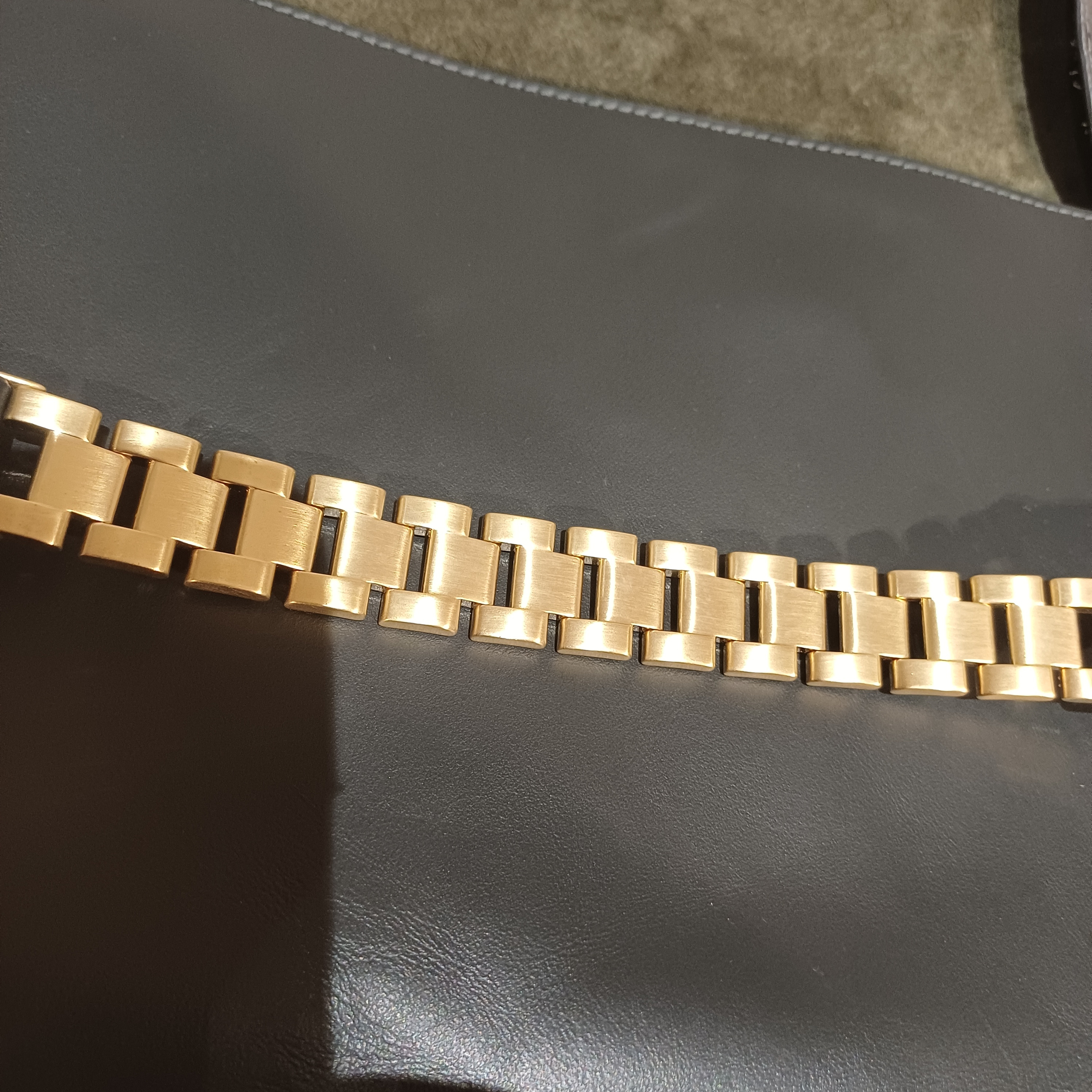 1000168505