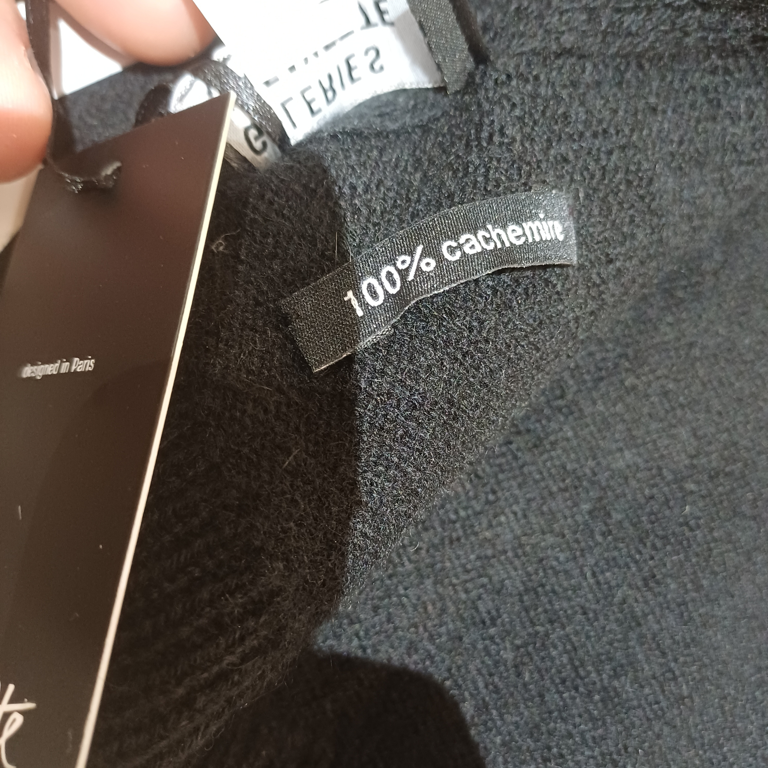 1000171379