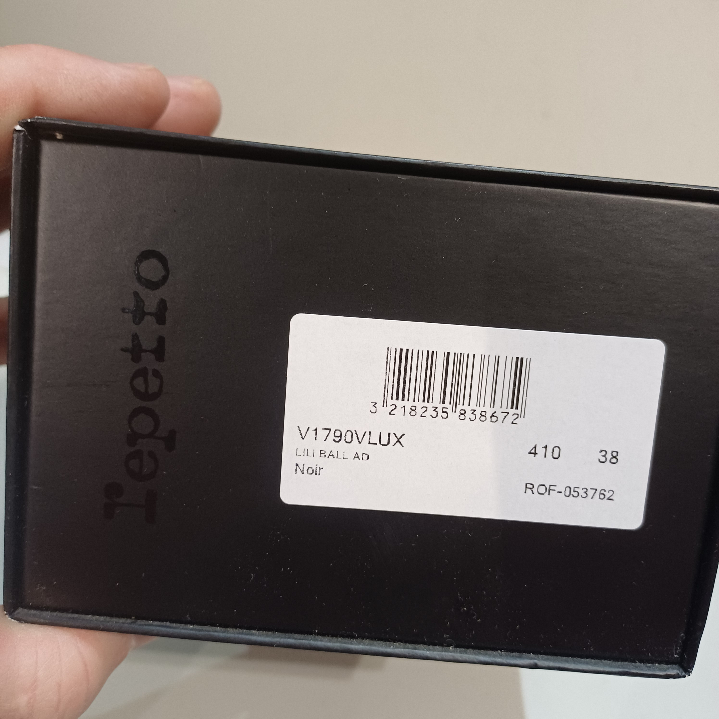 1000181075