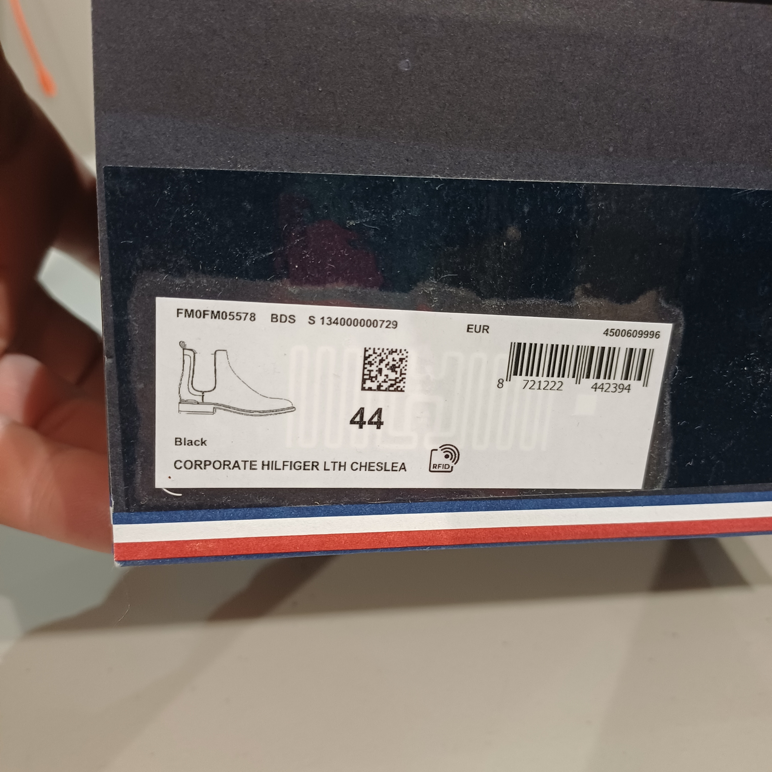 1000181825