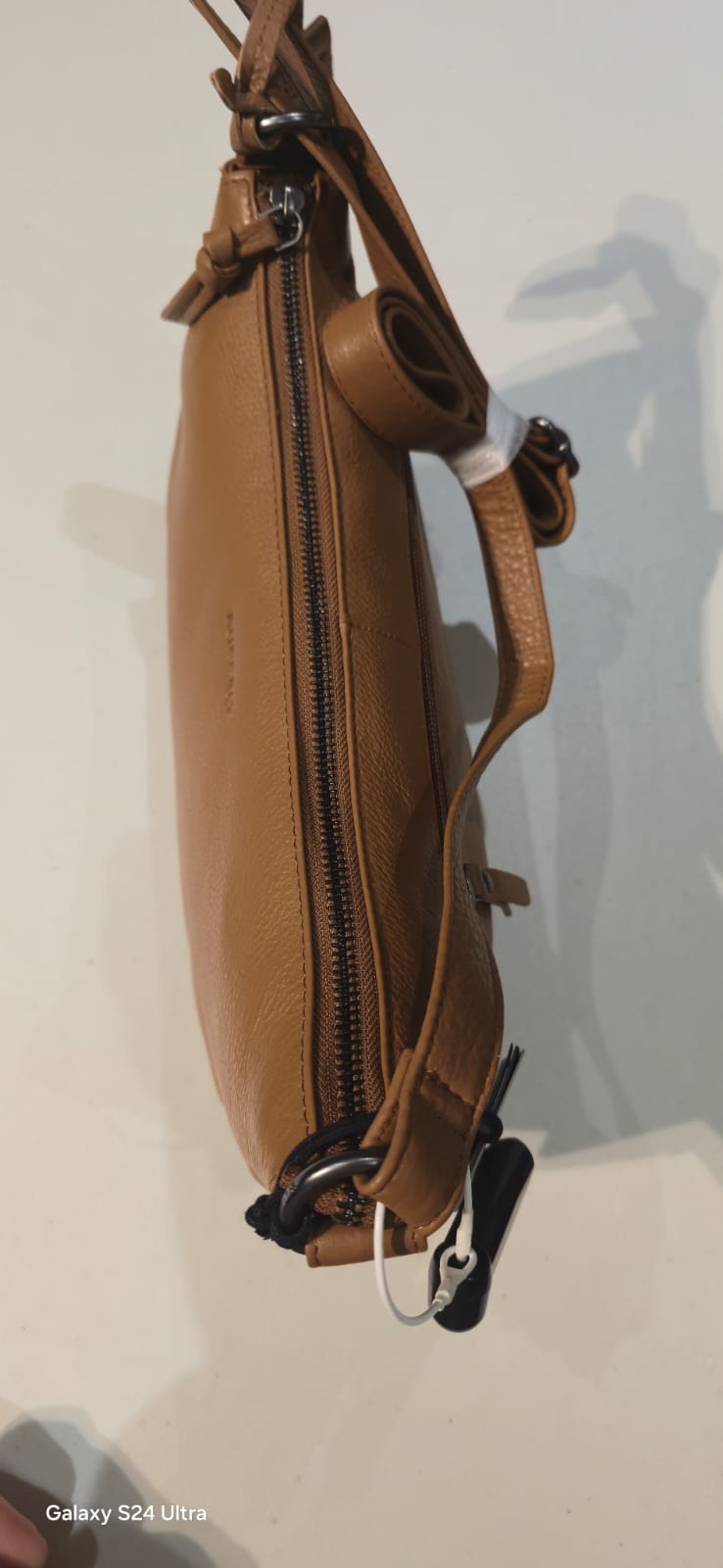 11 CROSSBODY