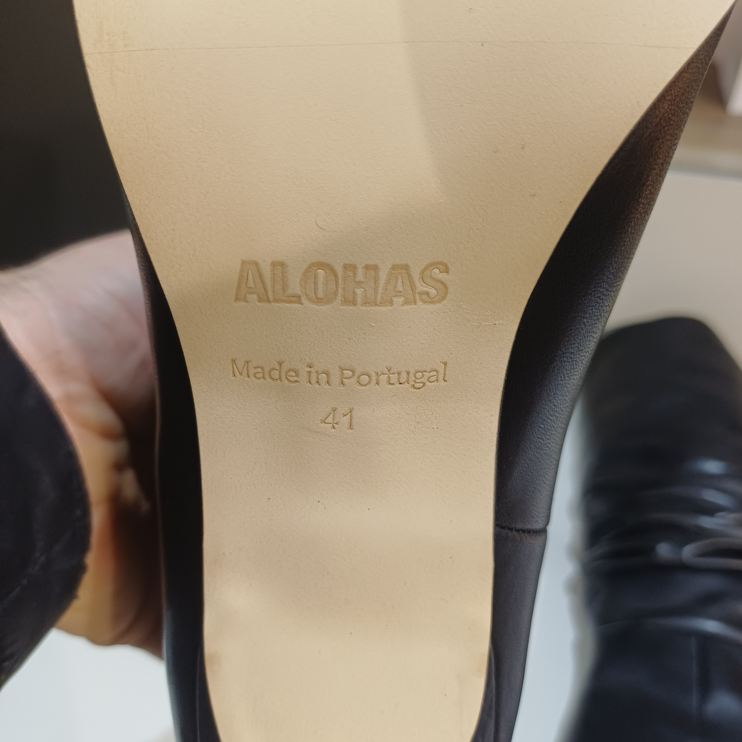 1000160319
