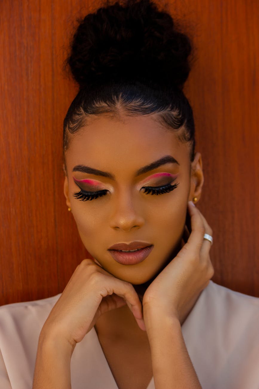 femme a maquillage yeux
