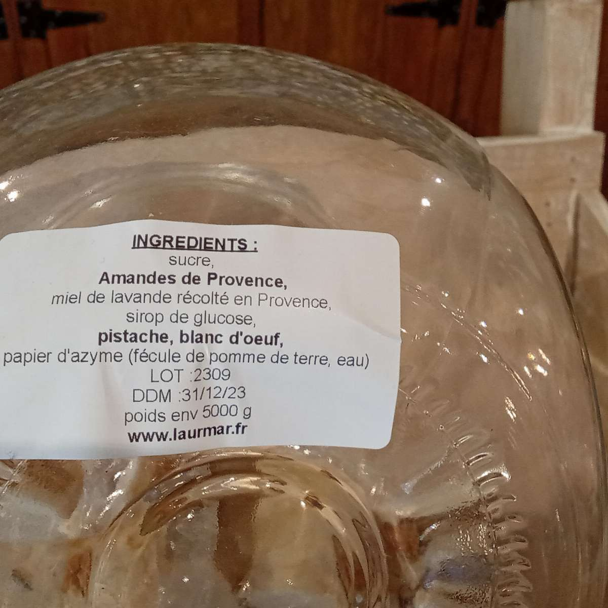 nougat-blanc-traditionnel-vrac-photo-principale-2