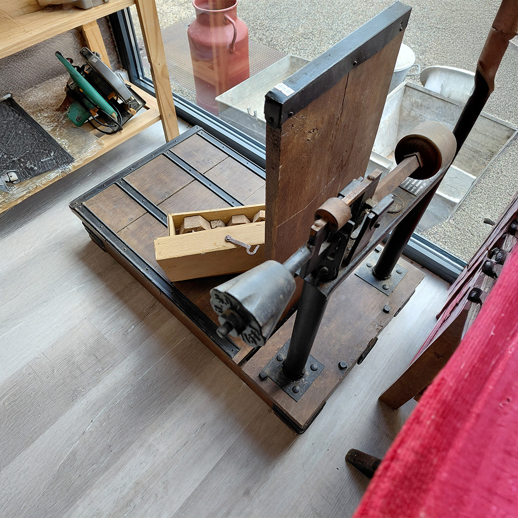 crea-brocante-56-sérent-balance2