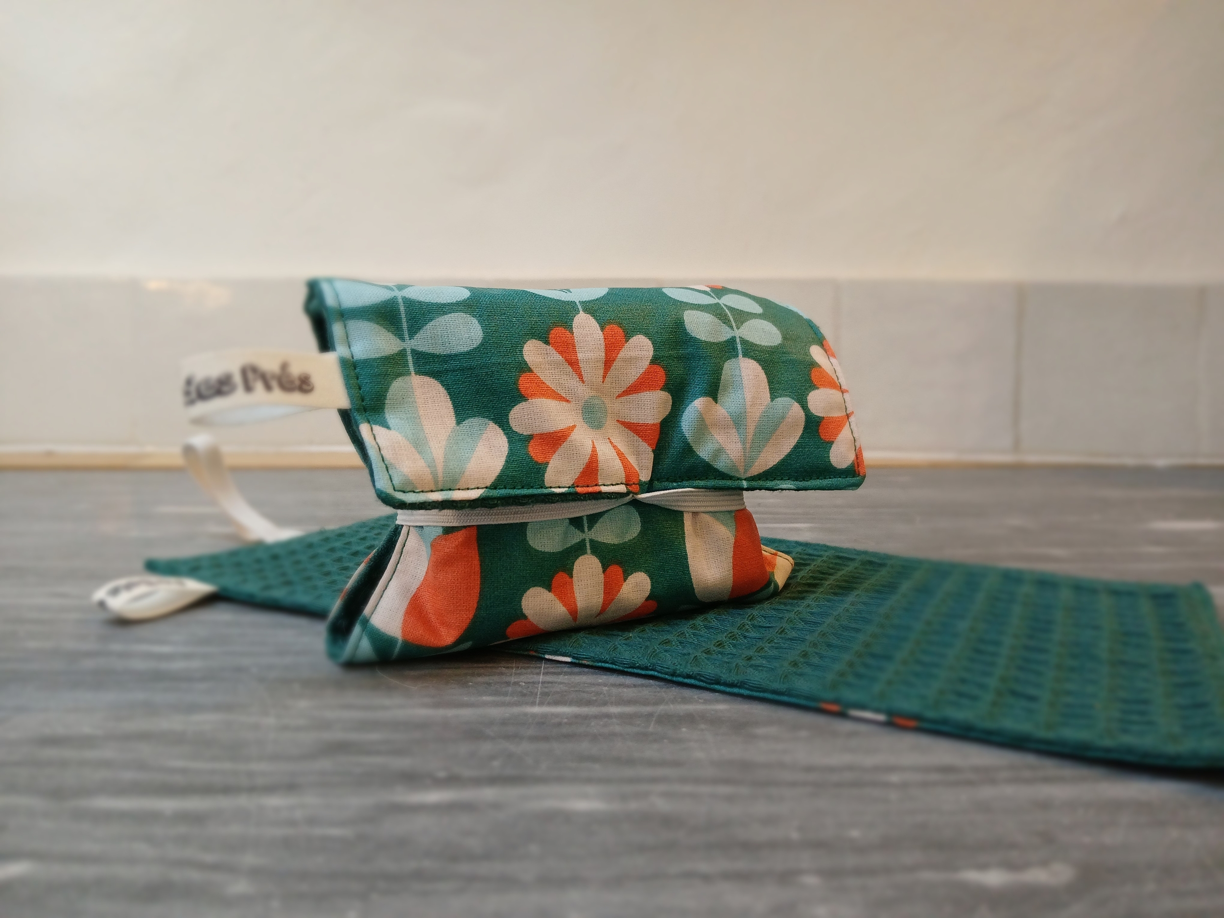 Pochette savon fleur vert foncé