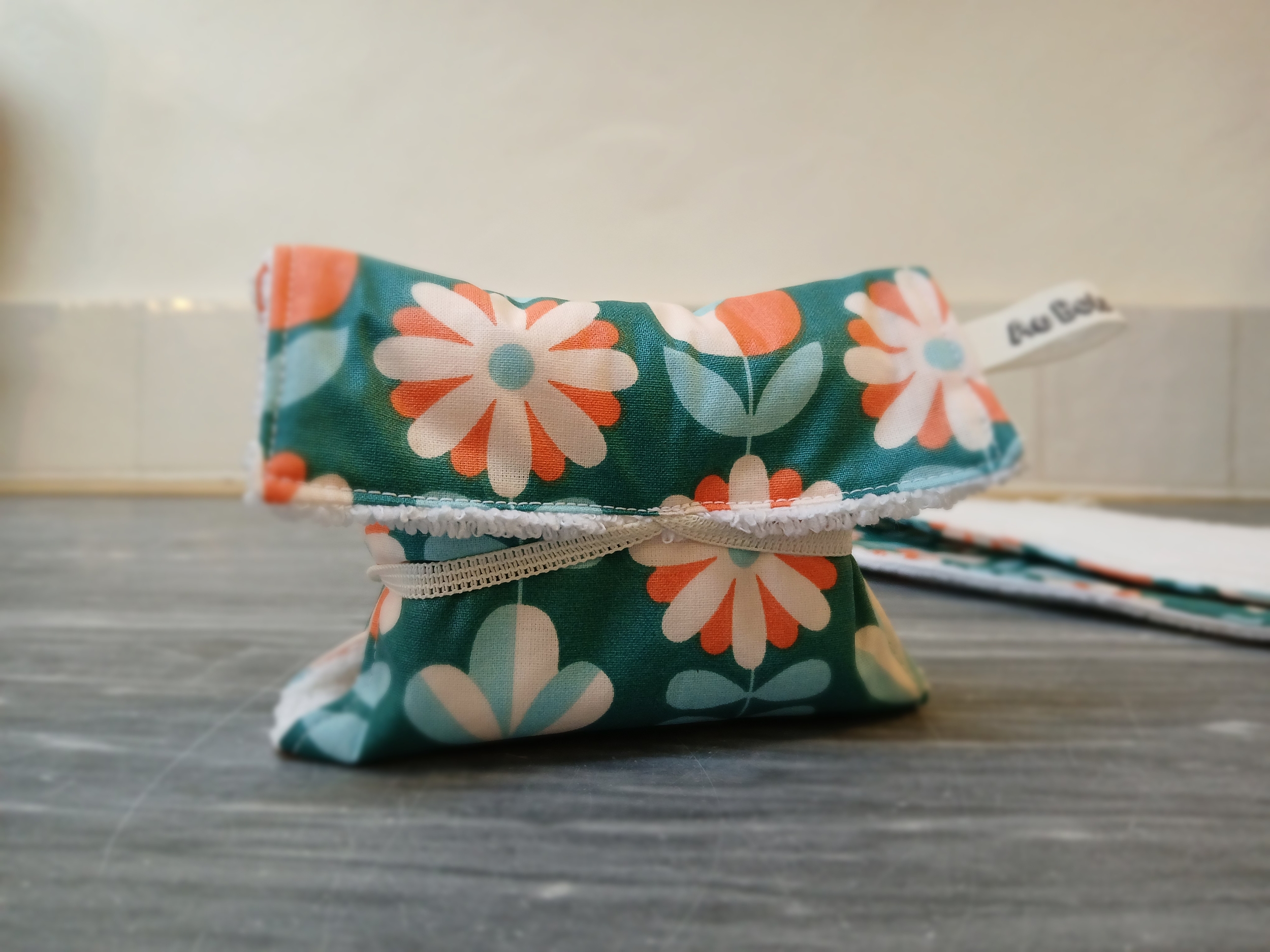 Pochette savon fleur blanche