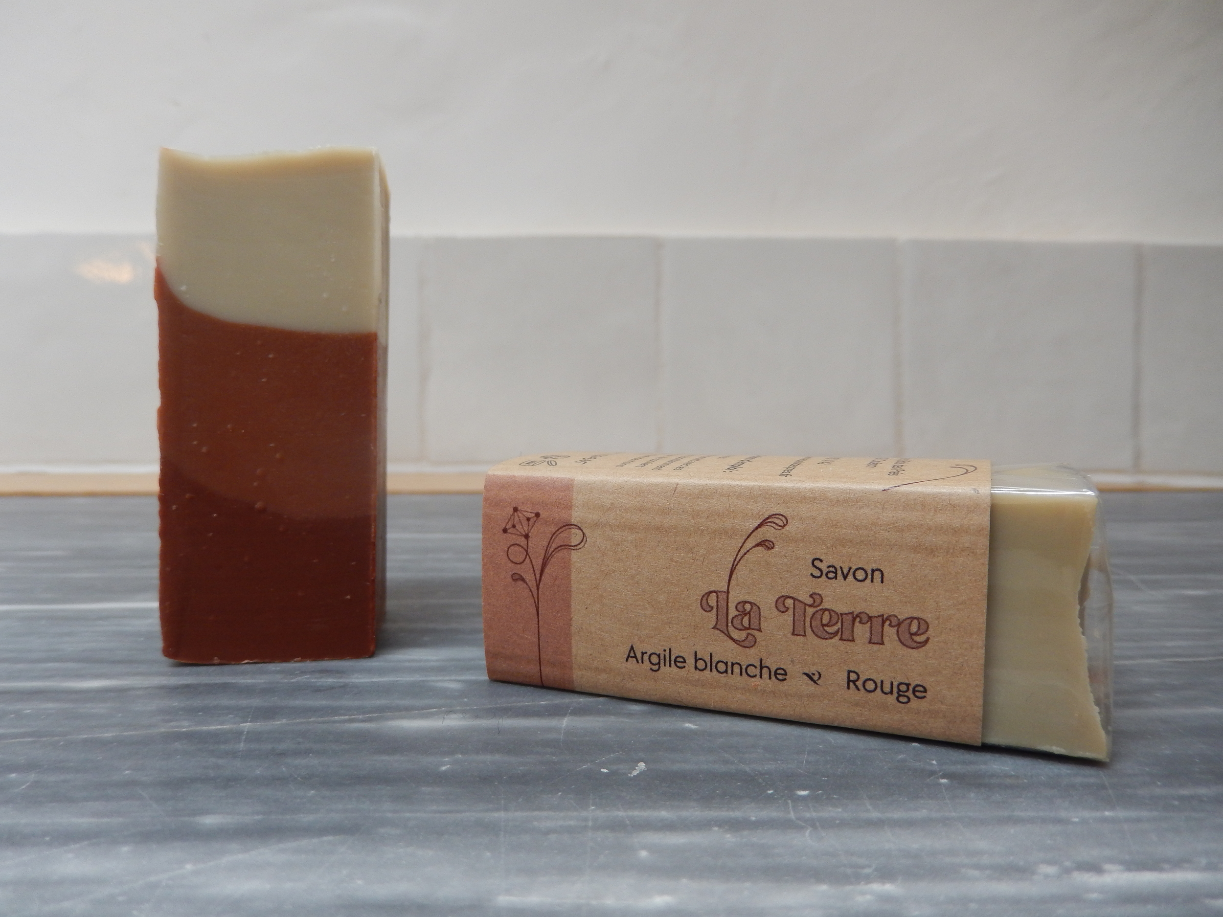demi savon argile rouge et blanche