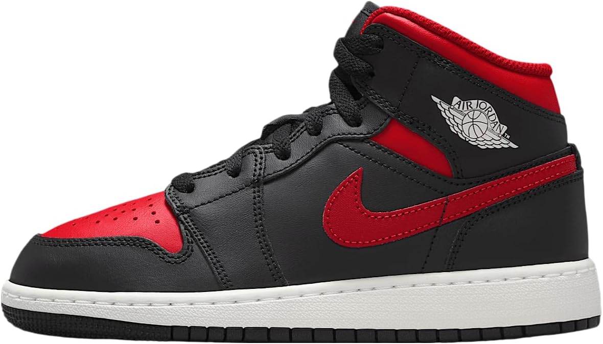 Sneaker montante Air Jordan 1 Mid Enfant Nike, vue de profil