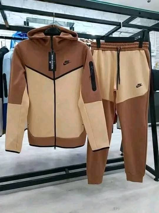 Survêtement Nike 55€ (2)