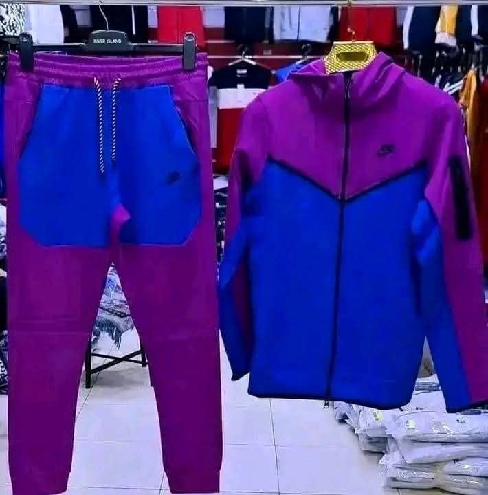 Survêtement Nike 55€