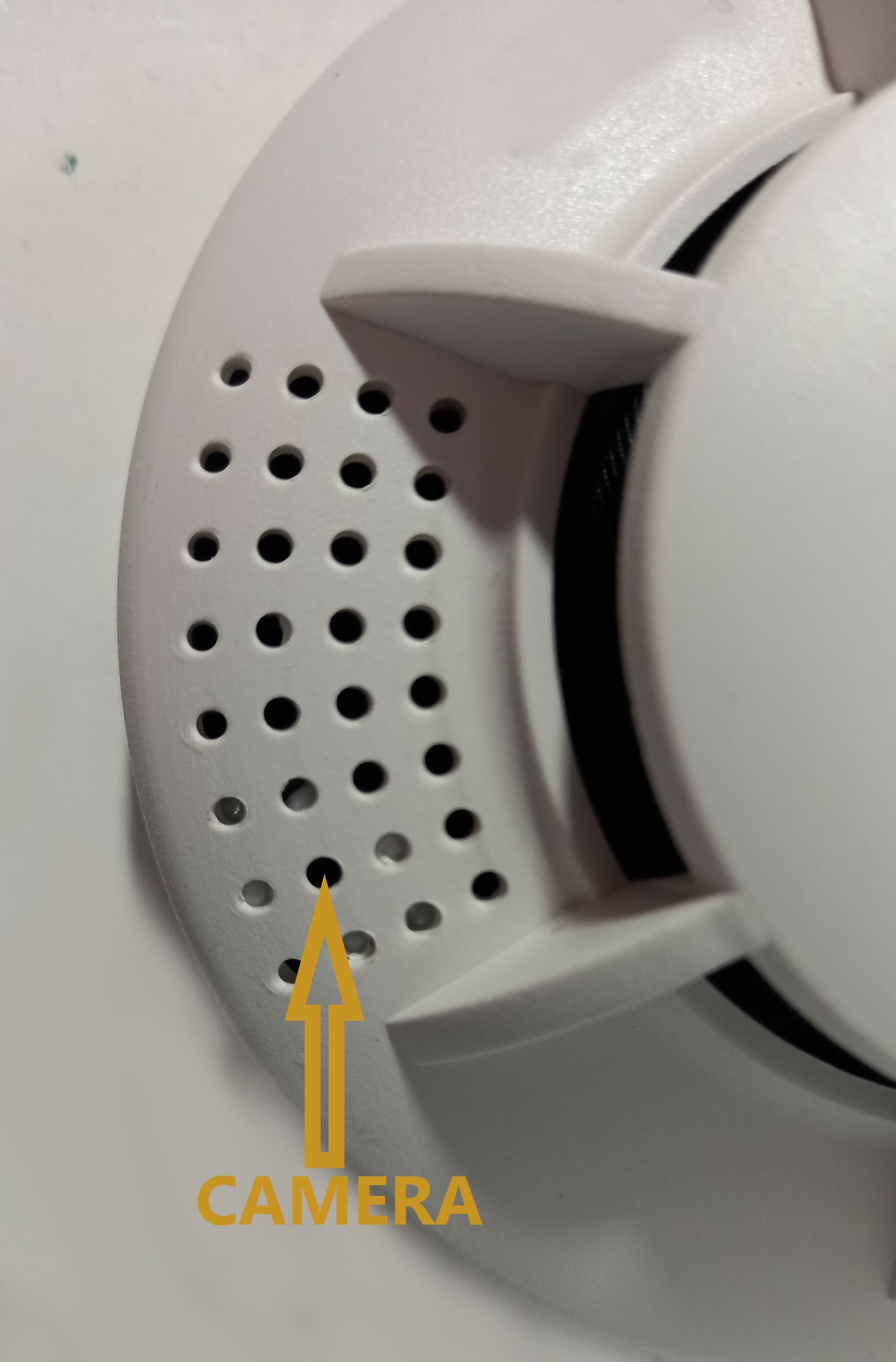 Positionnement de la caméra espion dissimulée dans un détecteur de fumée