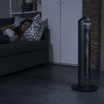 Tour Ventilateur Caméra espion 4K UHD - Vue dans une pièce - Nuit