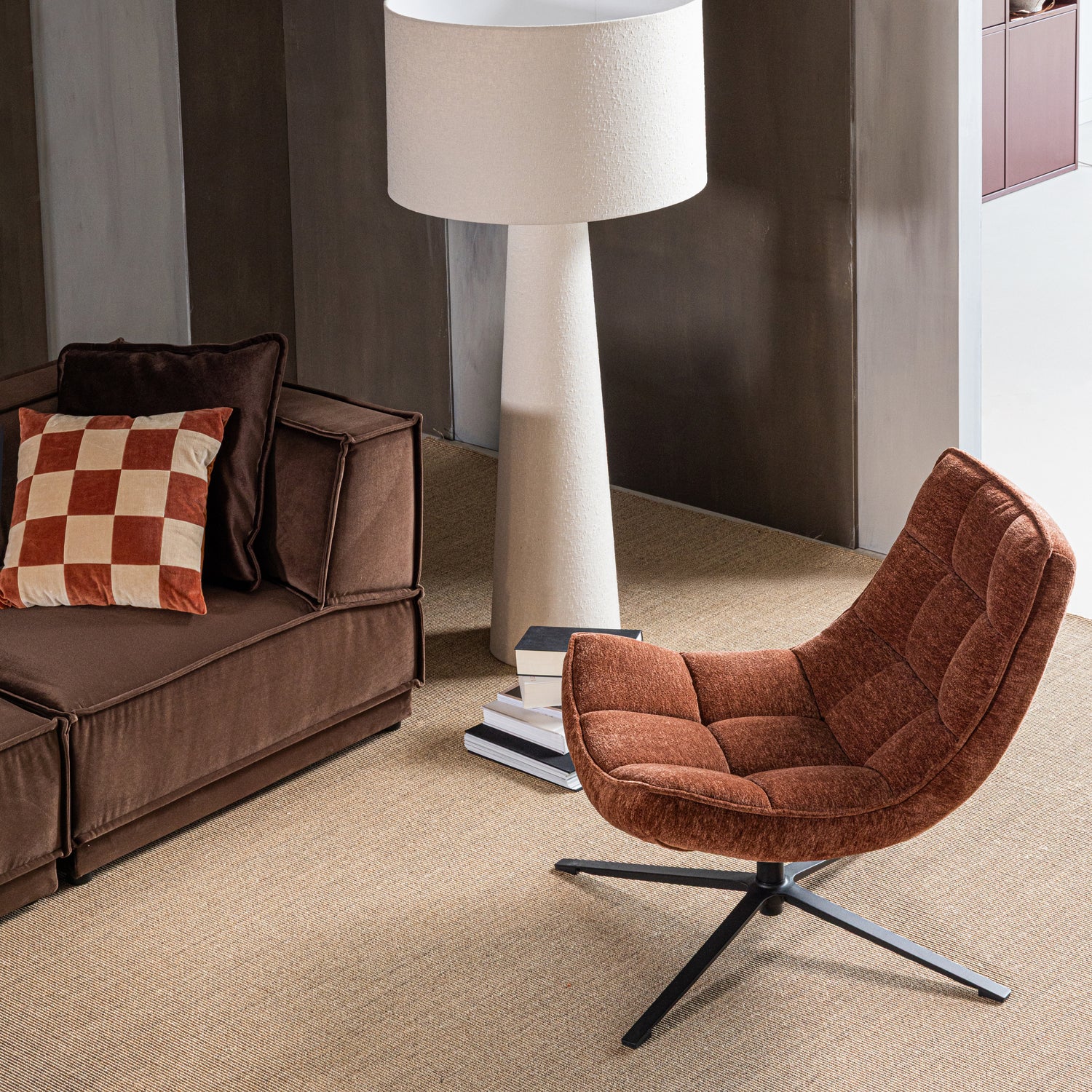 374074-R-01_SF_Maudi_draaifauteuil_chenille_structuur_bruin_vierkant