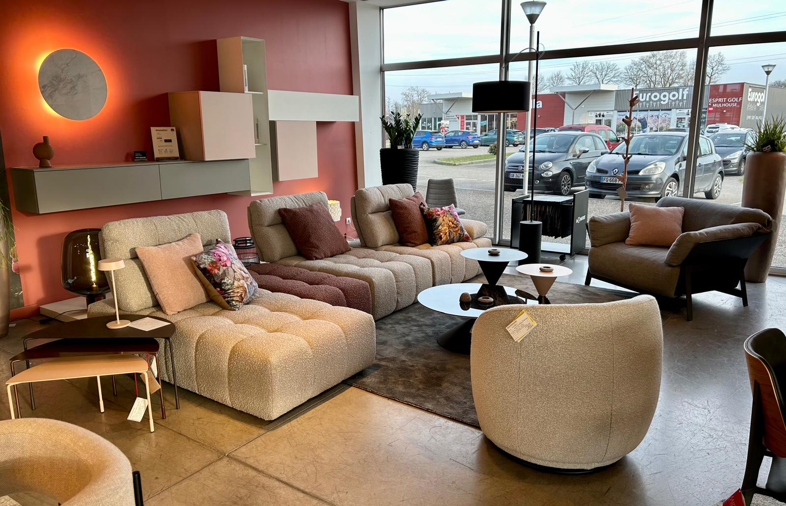 mod.Abba 234+125+113 tissu Univers 19 pouf 501 Univ.615 cous.Univers615 Fenke700 magasin(2)