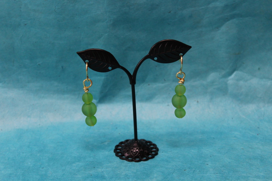 Boucle-Oreille-Fil-Cuivre-Dore-Perles-Verte-