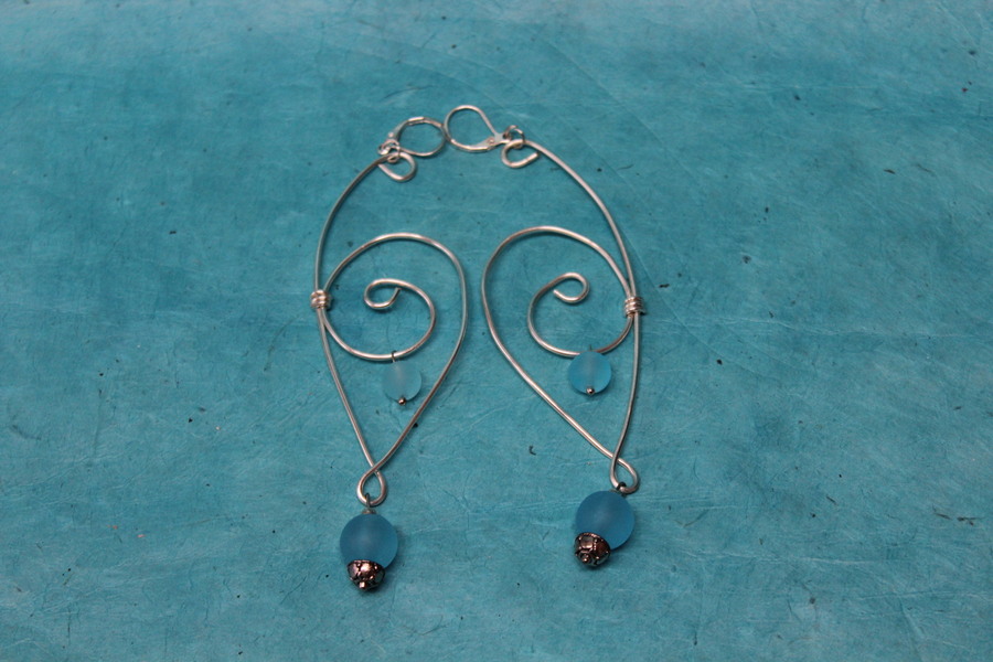 Boucle-Oreille-Pendente-Fil-Cuivre-Argente-Perles-Bleu-2