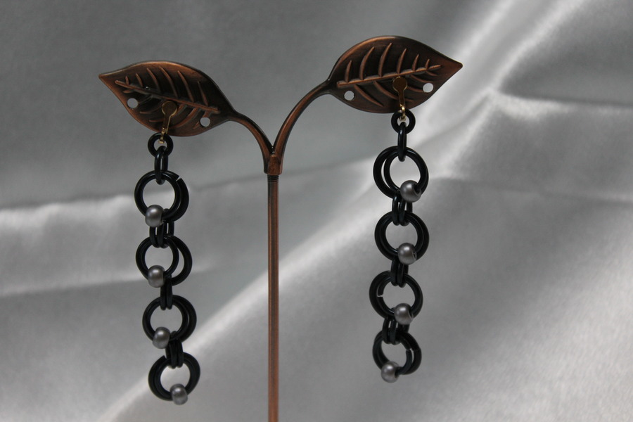 Boucle-Oreille-Fil-Alu-Perles-Noir-2