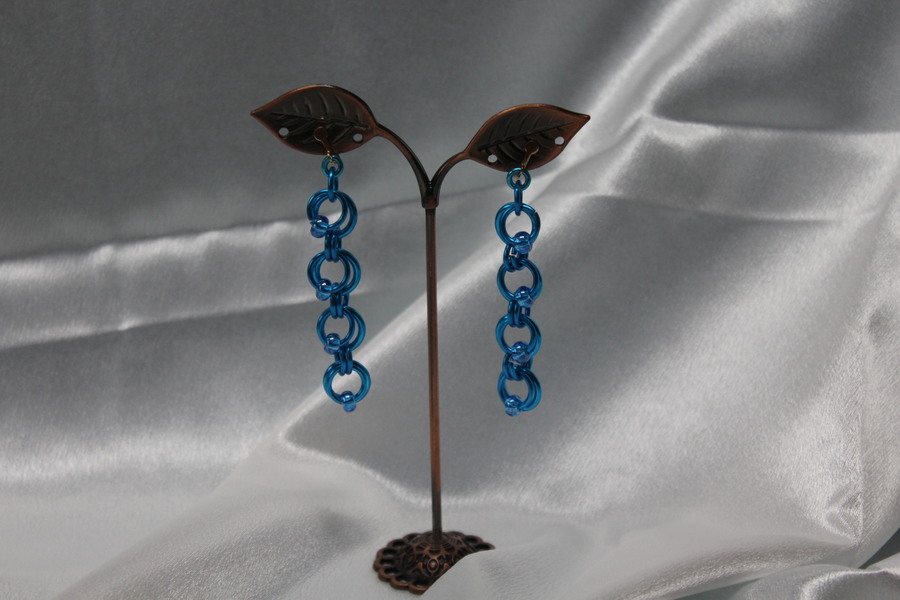 Boucle-Oreille-Fil-Alu-Perles-Bleu-3