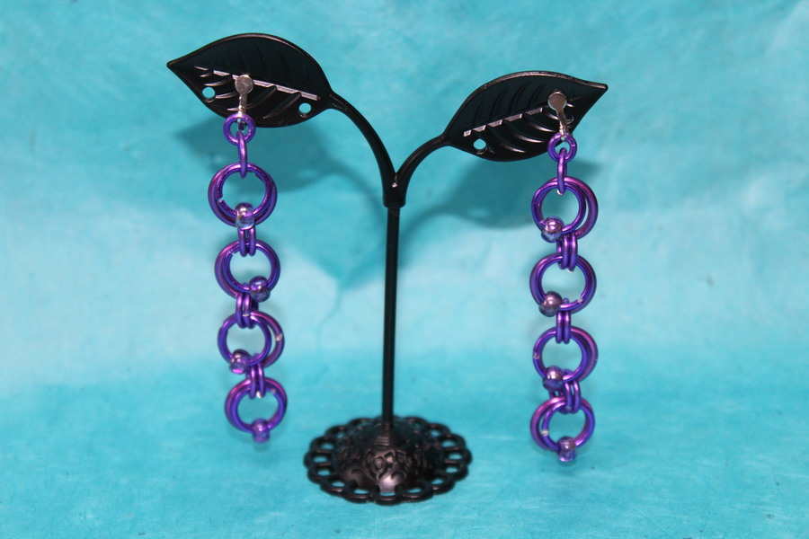 Boucle-Oreille-Fil-Alu-Perles-Violette-1
