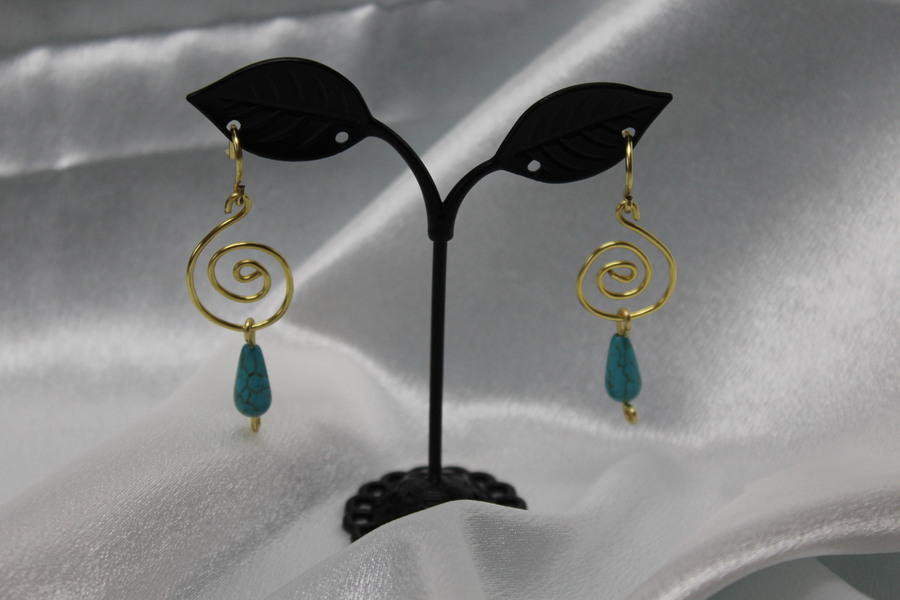 Boucle-Oreille-Fil-Cuivre-Dore-Perles-Turquoise-Veritable-2