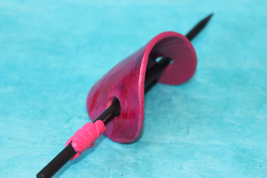 Barette Chignon Adulte Ovale en Pâte polymère-Fond Magenta ,Décalcomanie Marbré Bleu (3)
