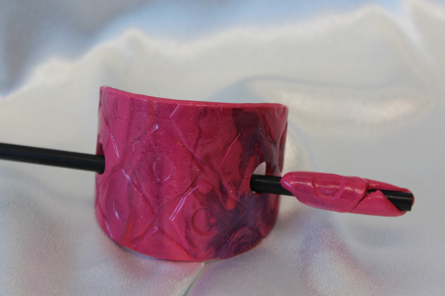 Barette Chignon Adulte en Pâte polymère-Fond Magenta ,Décalcomanie Marbré Bleu et Impression Losange (2)
