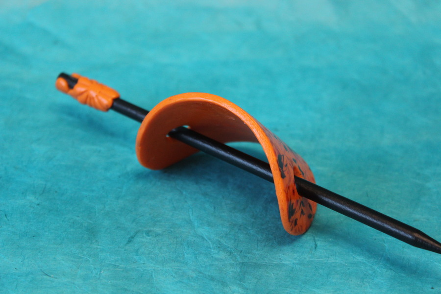 Barette Chignon Adulte Ovale en Pâte polymère-Fond Orange et Décalcomanie Fleurie (7)