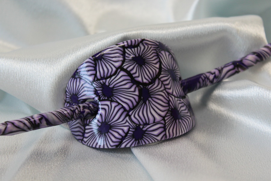 Barette-Chignon-Polymere-Fleur-Blanche-Violette-5