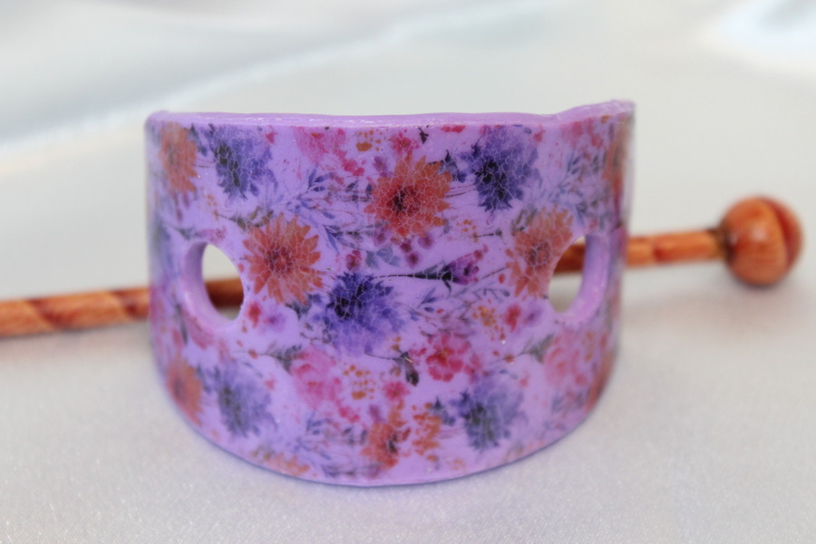 Barette Chignon Enfant en Pâte polymère-Fond Violet et Décalcomanie Fleurie