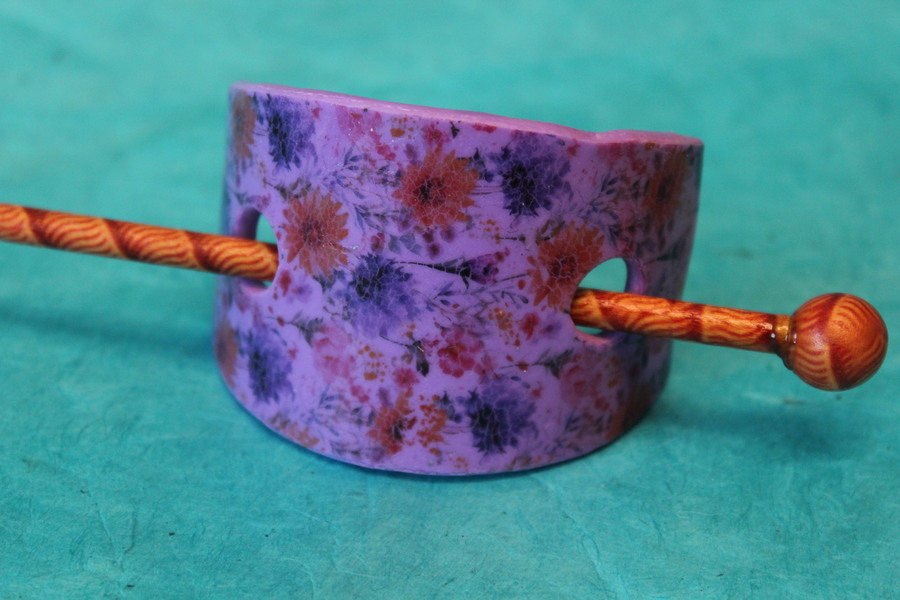 Barette Chignon Enfant en Pâte polymère-Fond Violet et Décalcomanie Fleurie (3)